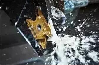 防止切削液發(fā)臭，還鋁合金壓鑄車間一個良好的環(huán)境